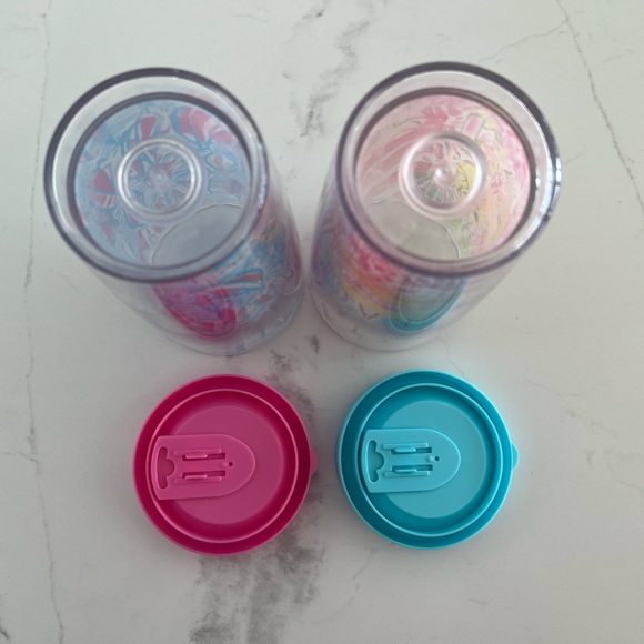 Set of 2 Lilly Pulitzer Tumblers with Lids - Picture 4 of 4